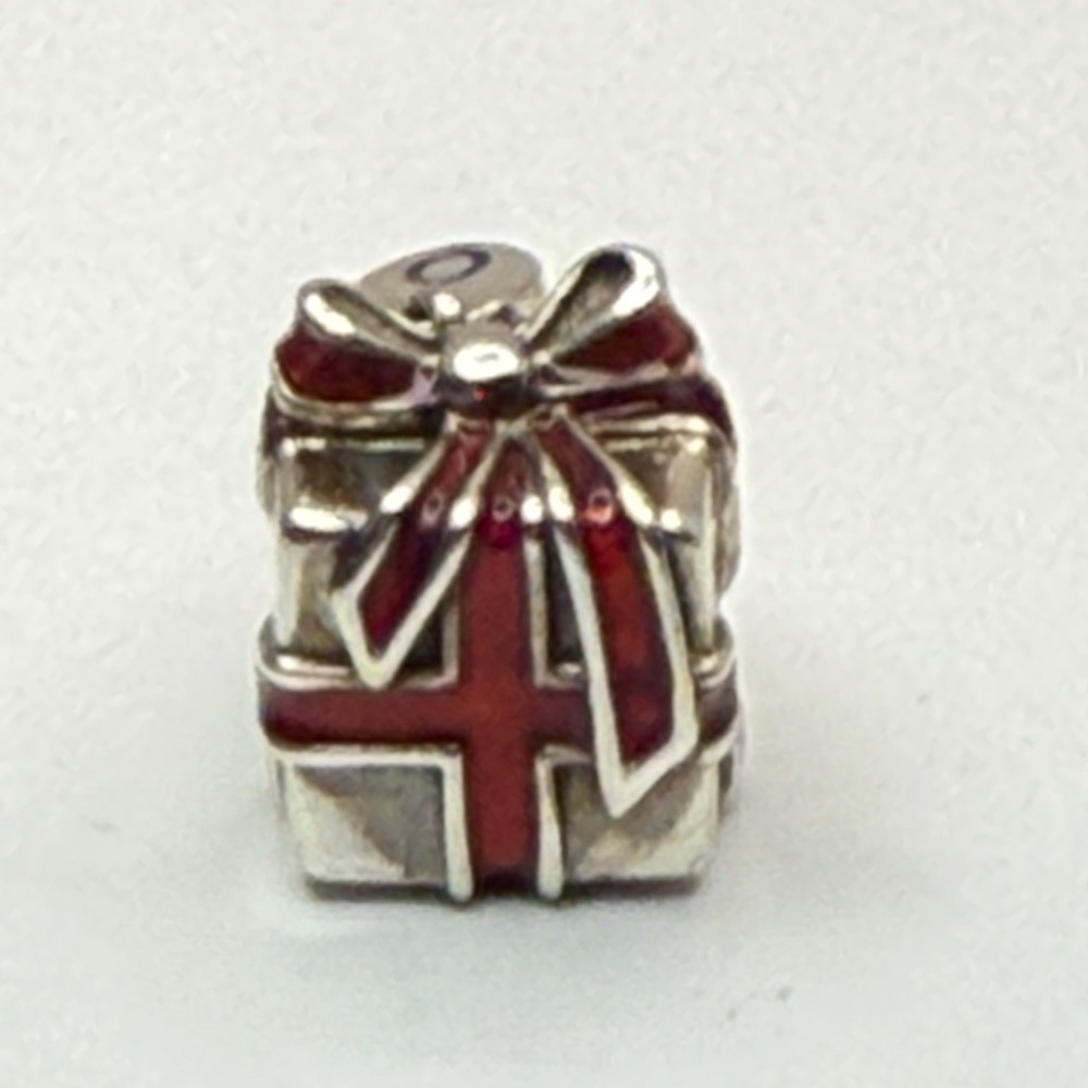 Retired Pandora 790015EN07 Red Enamel Gift Present Charm – Sterling Silver